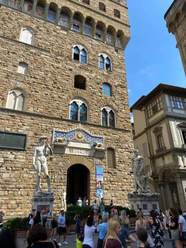 乐鱼-武磊讲述佛罗伦萨行 热身赛纪念西班牙人老队长