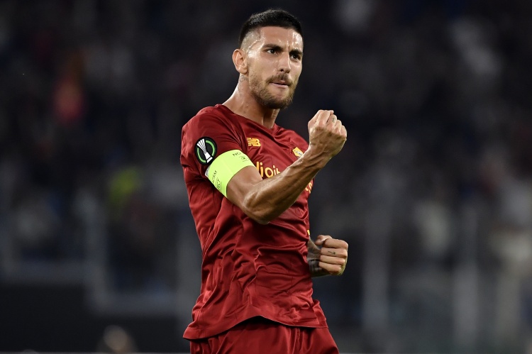 记者：利雅得胜利准备报价罗马中场佩莱格里尼，目标将其立刻签下